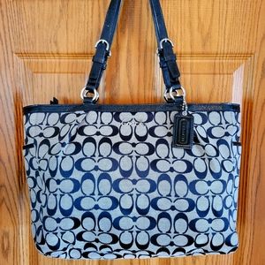 Large Coach Black Gallery Tote Jacard